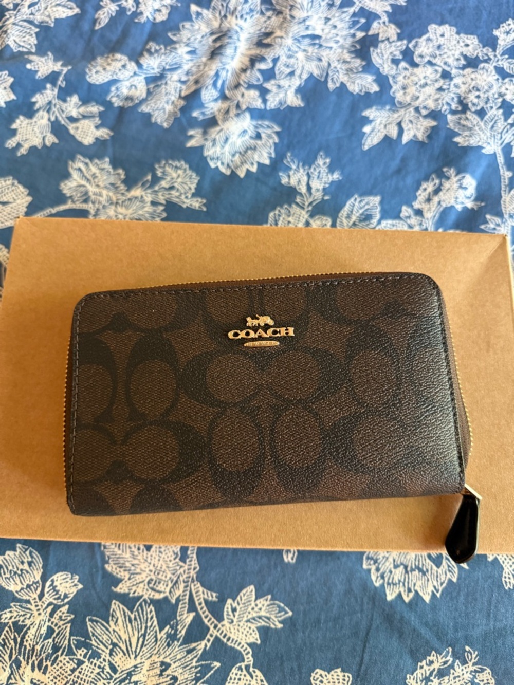 Coach Black/Brown Signature Zip Wallet with Gold Logo